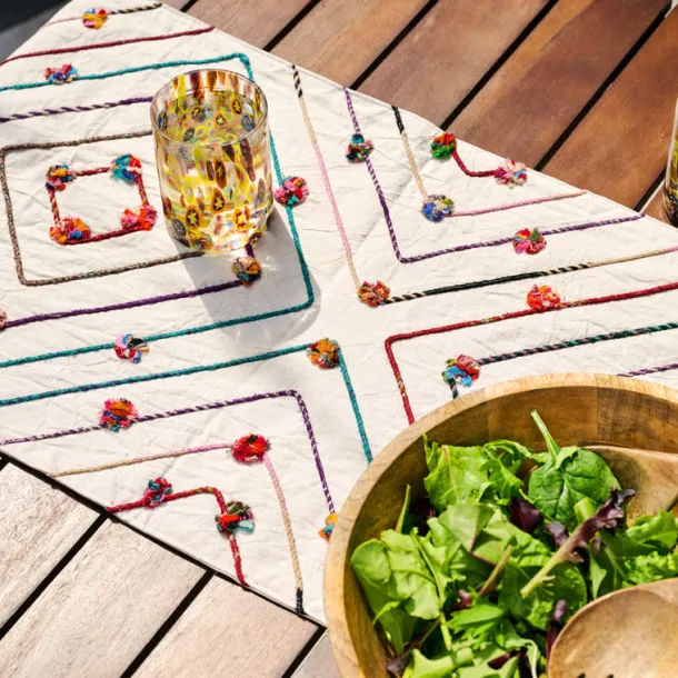 Aamaal Sari Table Runner