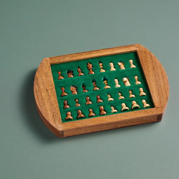 Acacia Wood Round Magnetic Chess Set