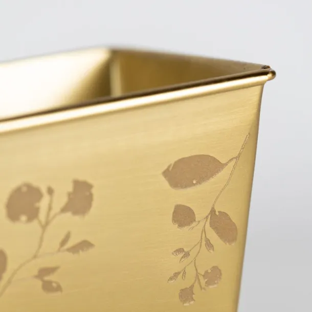 Akulu Brass Windowsill Planter