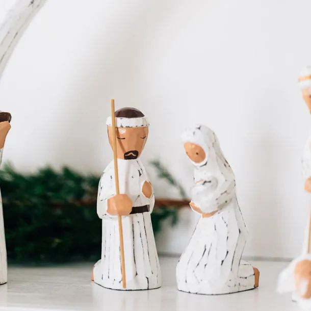 Albesia Wood Nativity