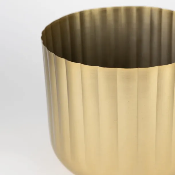 Firelit Scalloped Planter