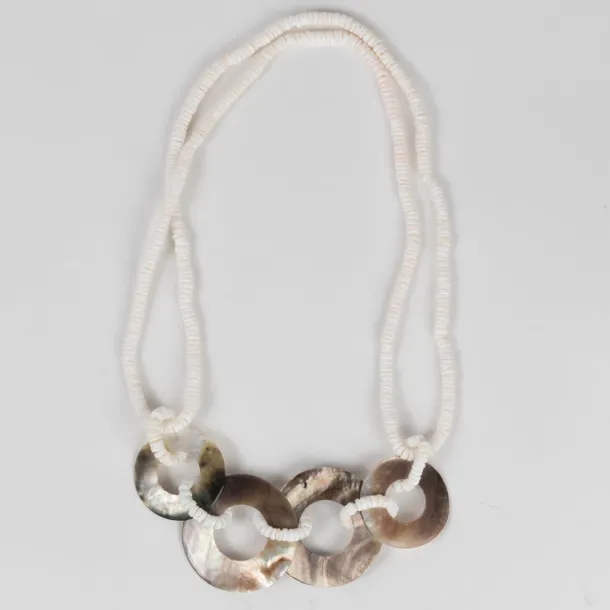 Infinite Loops Shell Necklace