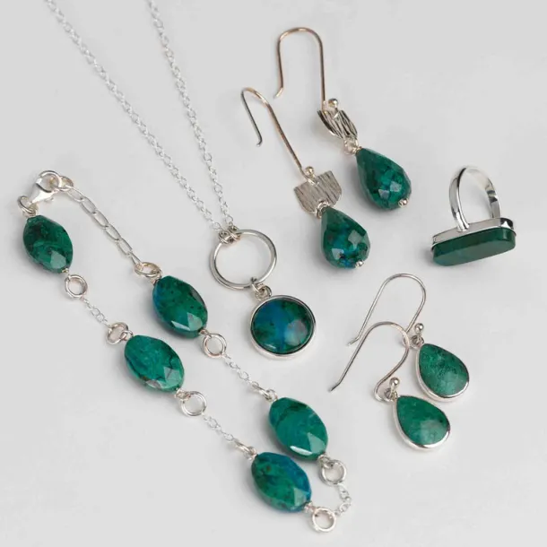 Isla Crystal Drop Earrings