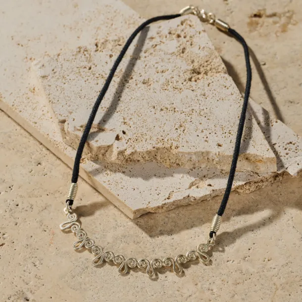Kitanzi Twisted Metal Necklace
