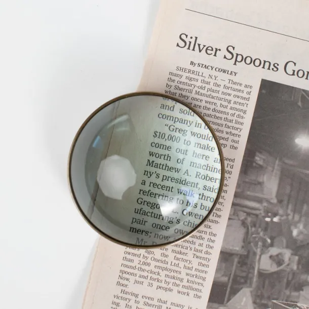Magnifying Paperweight