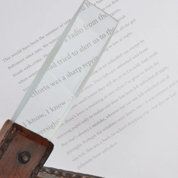 News Reader Magnifying Glass