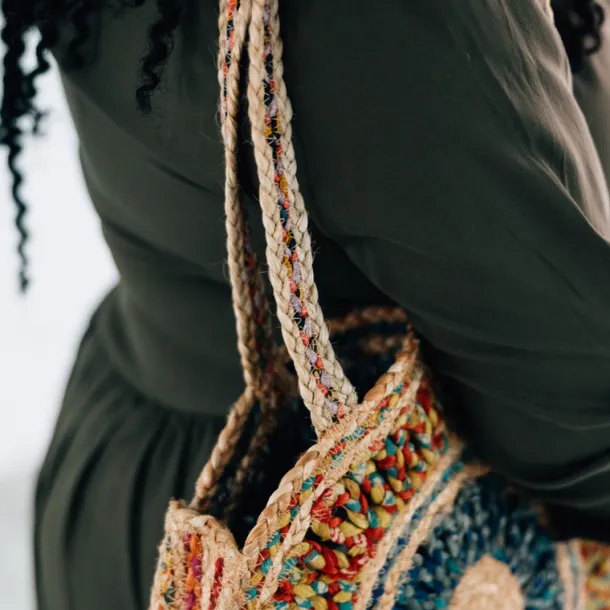 Round Sari Jute Shoulder Bag