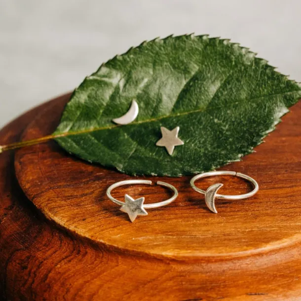 Silver Crescent Moon Ring
