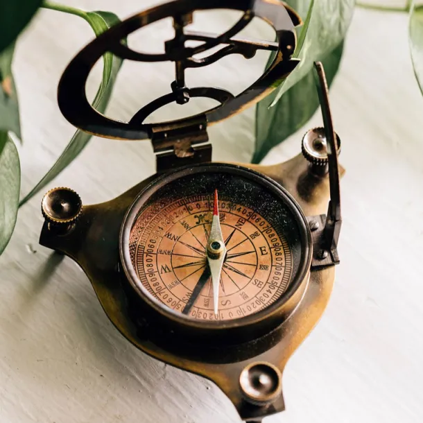 Sundial Compass