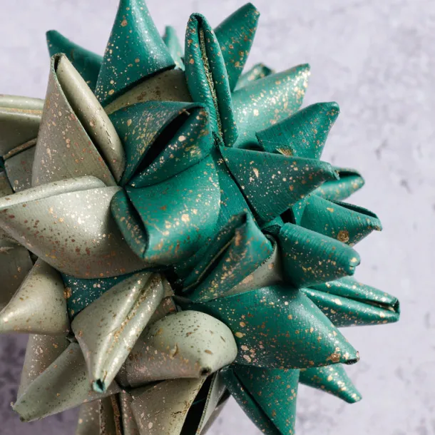 Supernova Folded Ball Ornament - Green