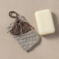 Tasseled Cotton Finger Mitt